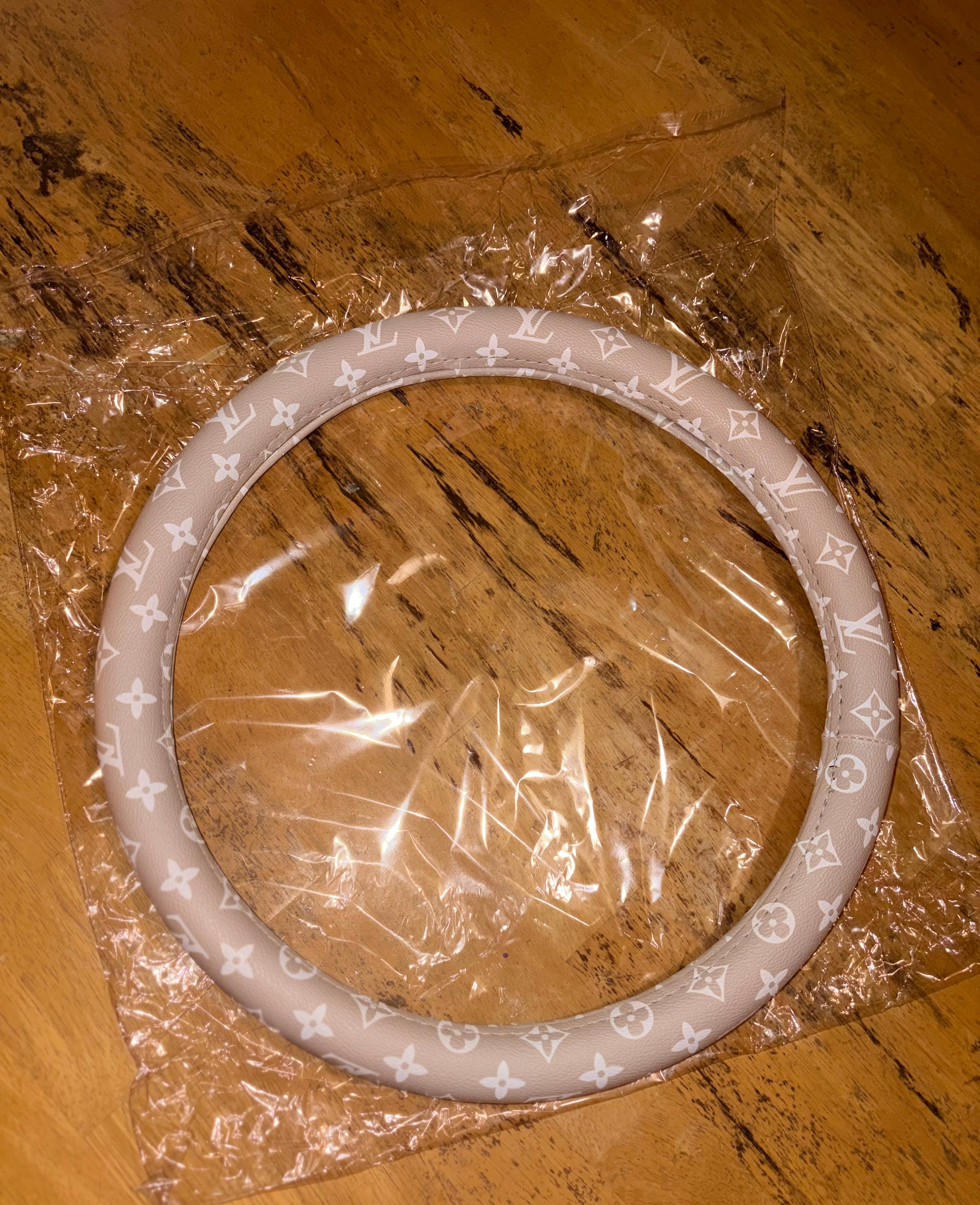 LV Steering Wheel Covers
