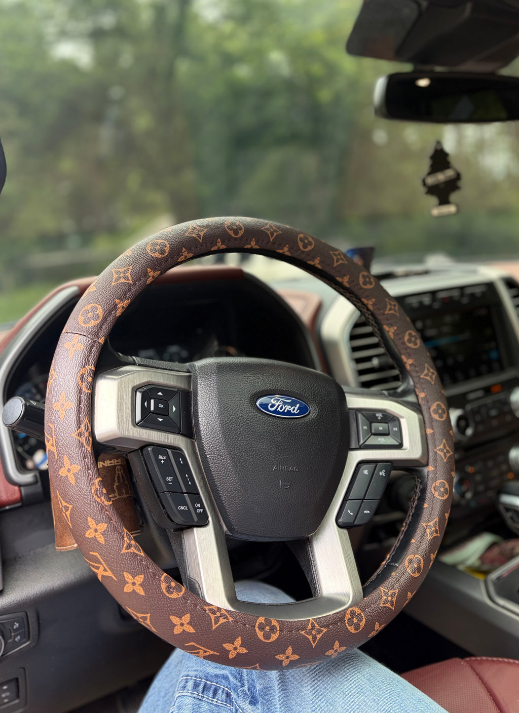 LV Steering Wheel Covers