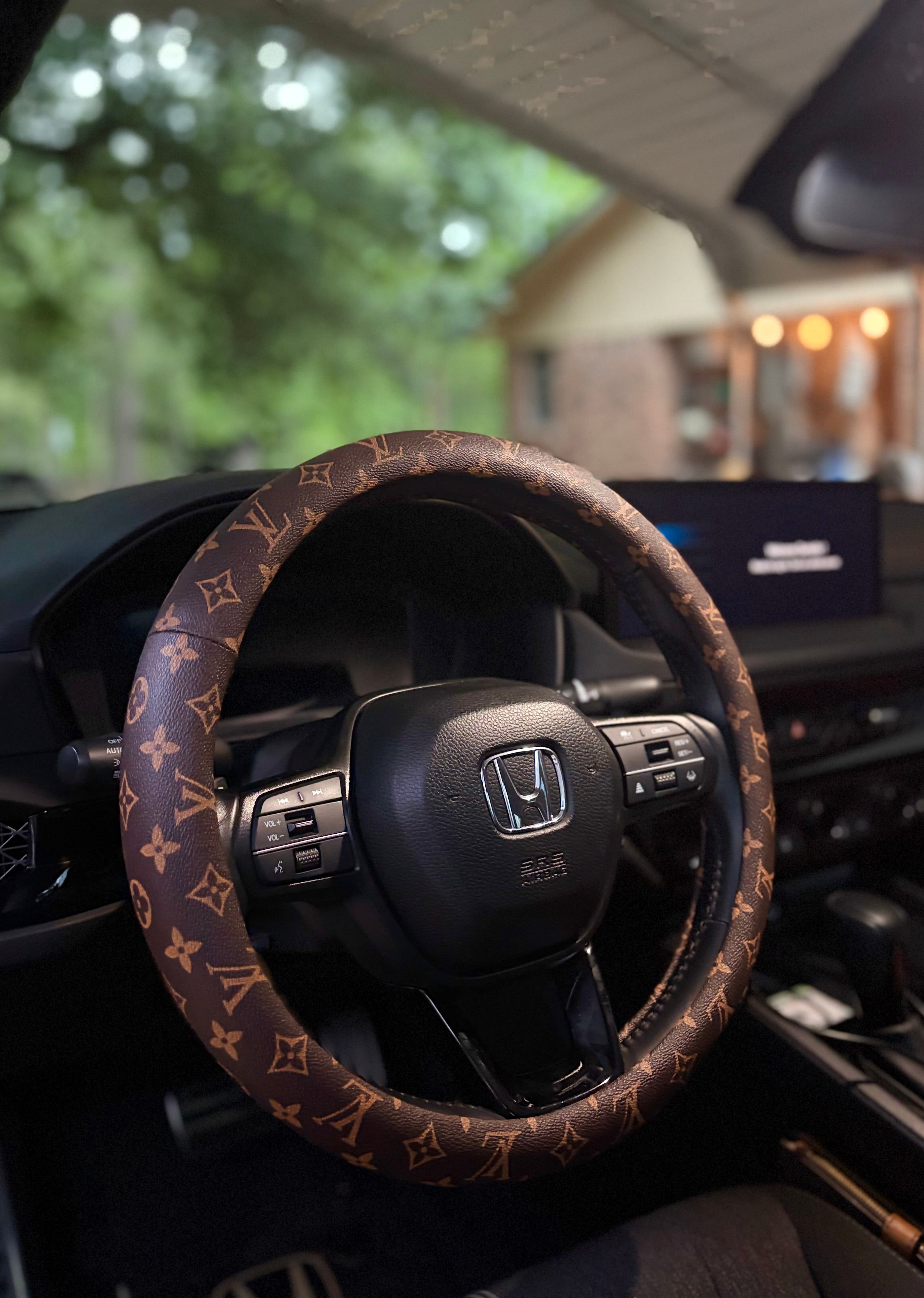 LV Steering Wheel Covers